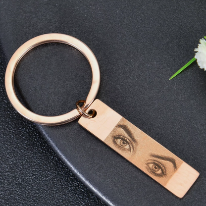 Fifaytech™ In your eyes keychain