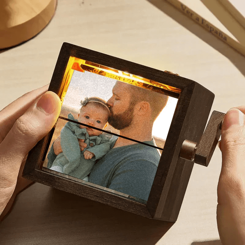 Fifaytech™ Hand Crank Flipbook Box for Dad