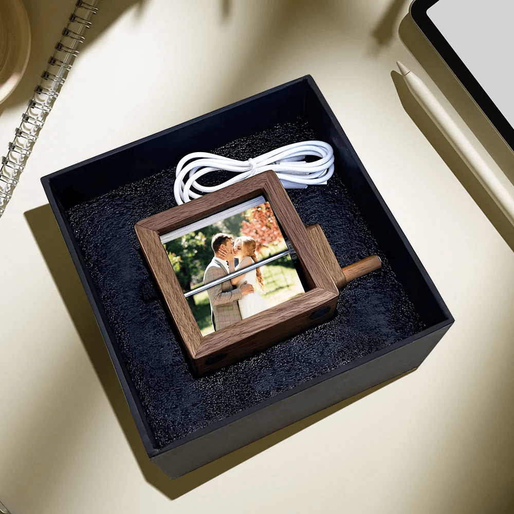 Fifaytech™ Hand Crank Flipbook Box for Dad