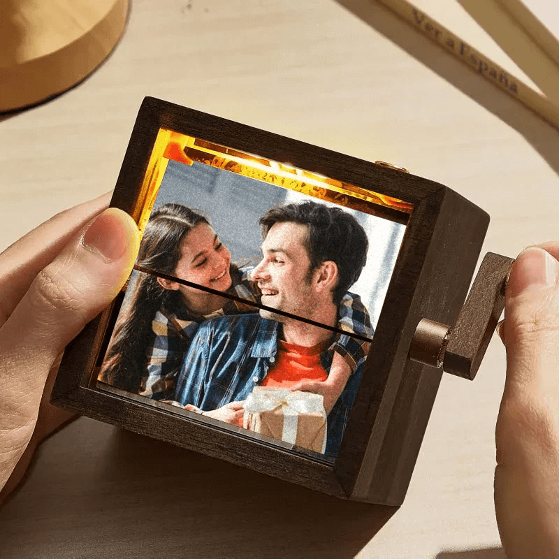 Fifaytech™ Hand Crank Flipbook Box for Dad