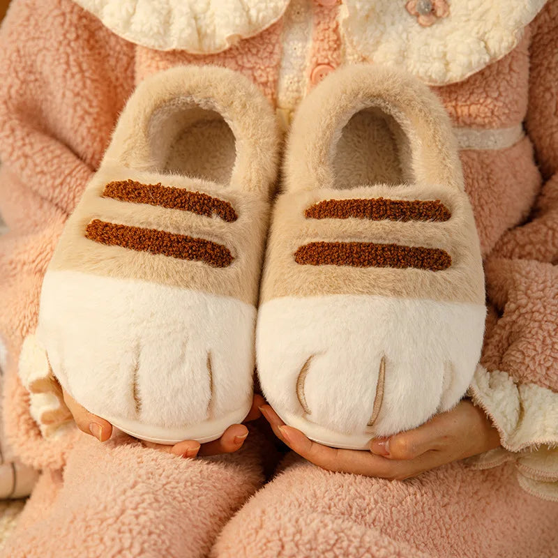 Fifaytech™ CAT PAW SLIPPERS