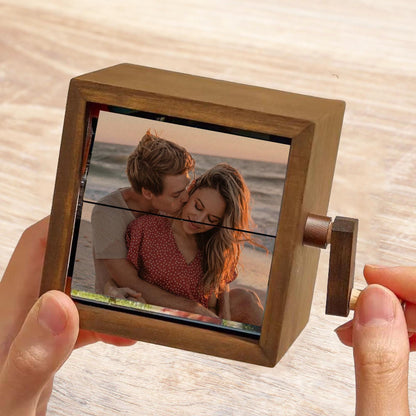 Fifaytech™ Customized Couple Photo Mechanical Flipbook Frame