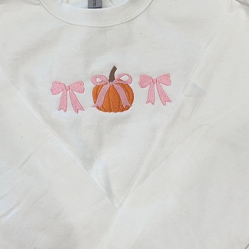 Fifaytech™ Embroidered pumpkin bow sweatshirt