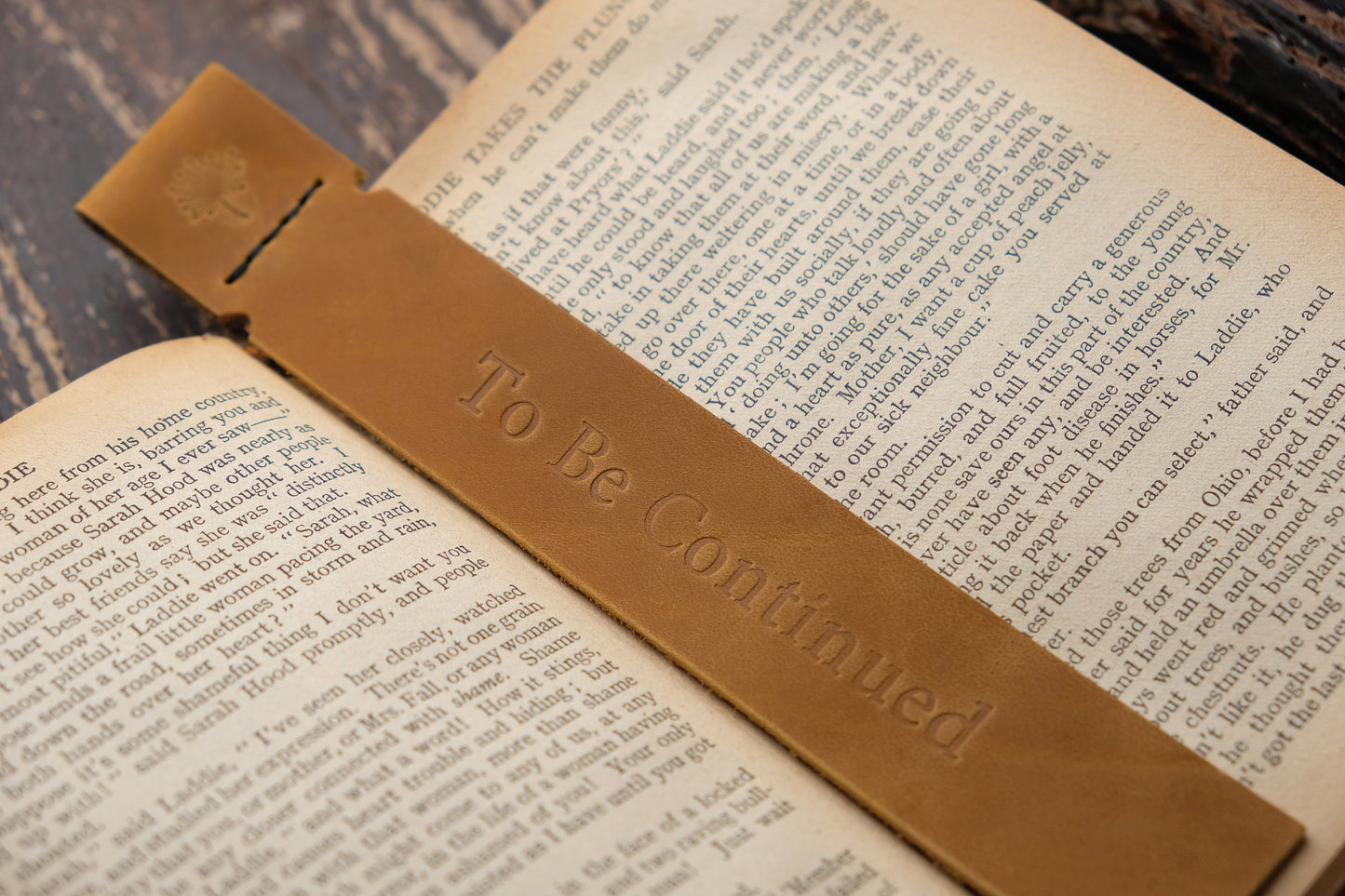 Fifaytech™ Personalized Leather Bookmark