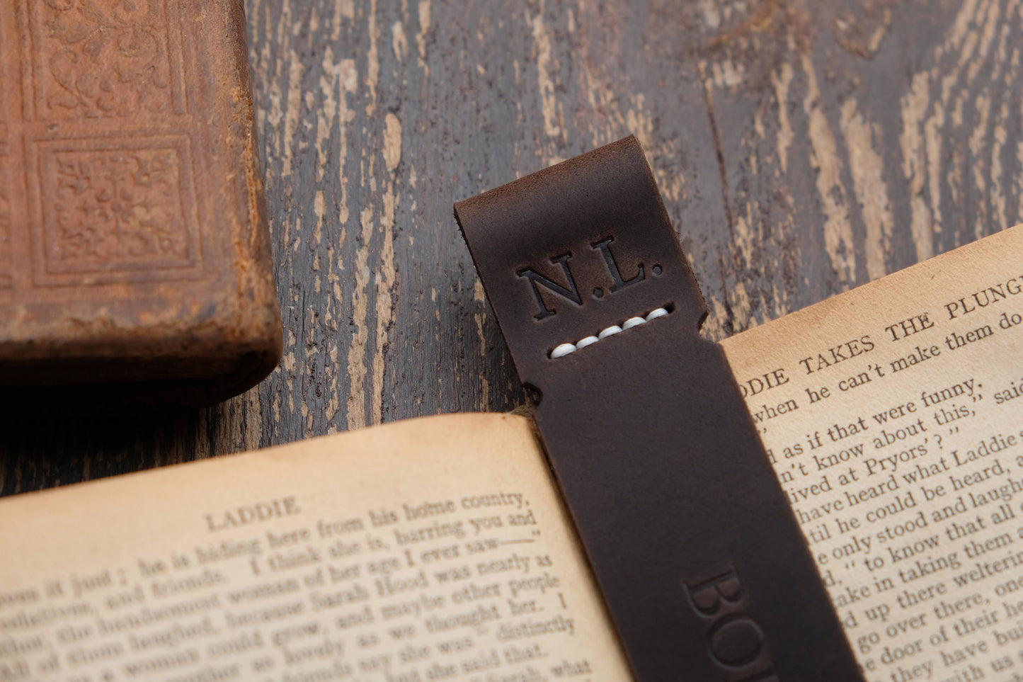 Fifaytech™ Personalized Leather Bookmark